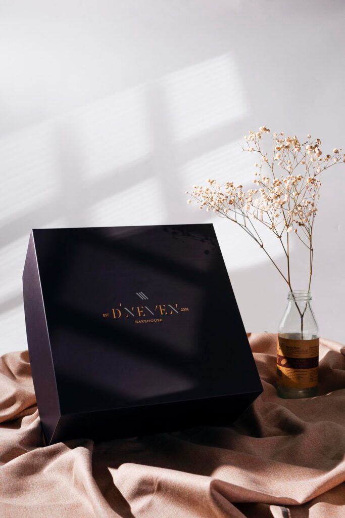 Large DNEVEN packaging for corporate gifts