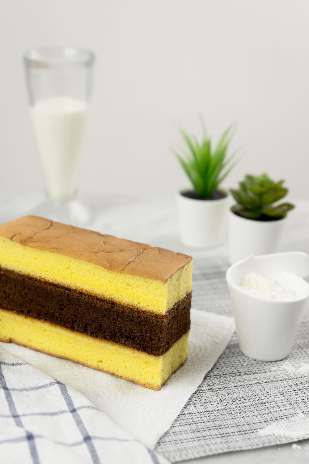 Slices of chocolate and vanilla Classic Original Spiku 2