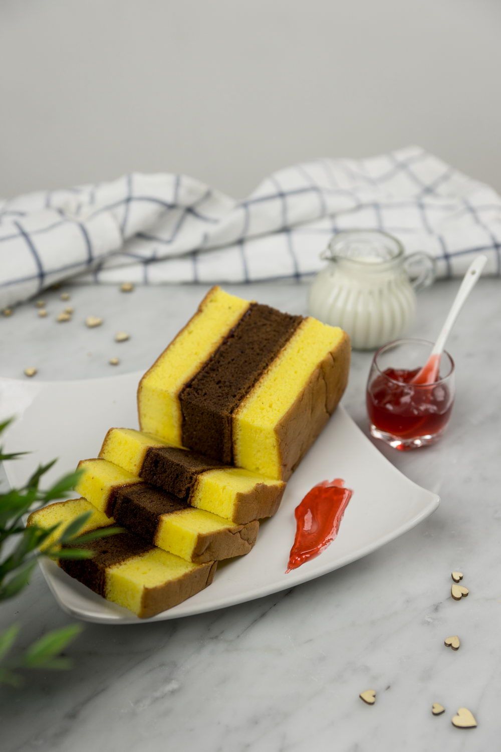 Slices of chocolate and vanilla Classic Original Spiku 4