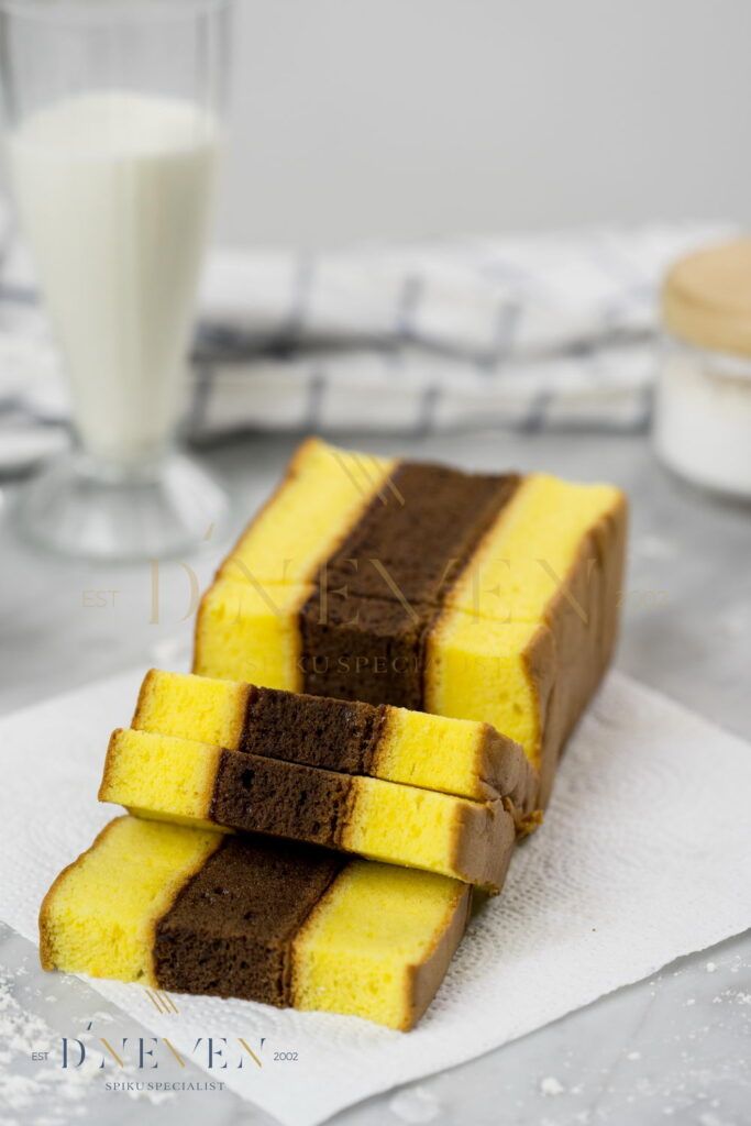 Slices of chocolate and vanilla Classic Original Spiku