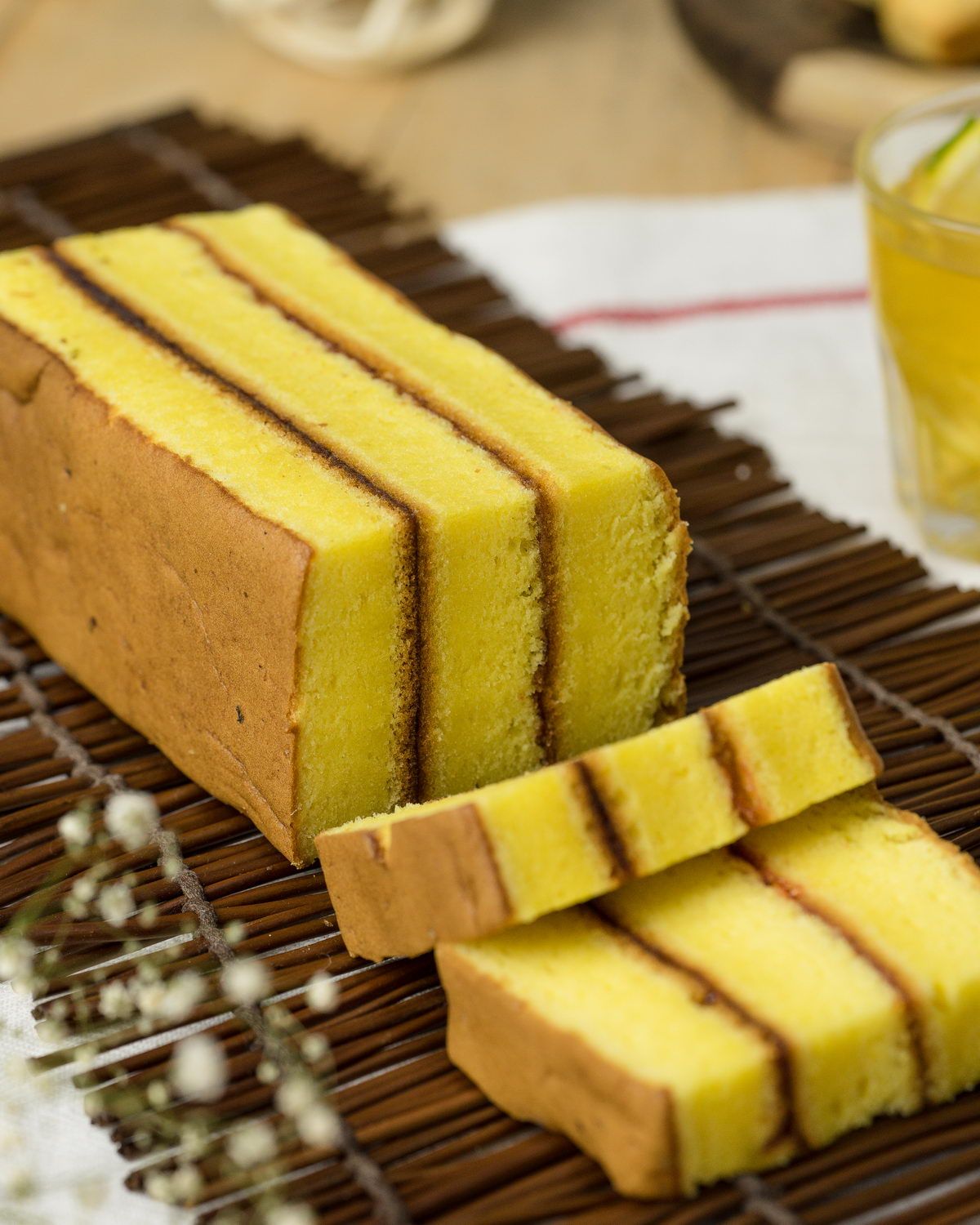 Slices of layered Triple Vanilla Spiku 2