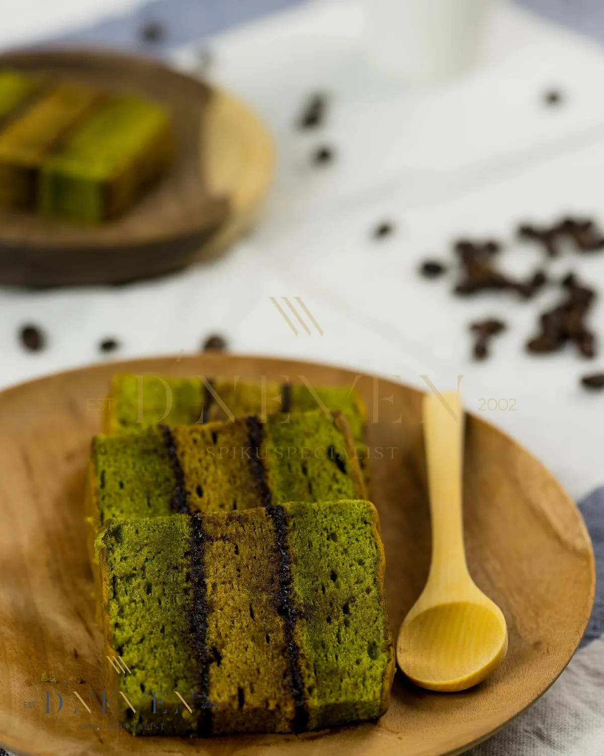 DNEVEN Spiku Specialist | Spiku Charcoal Pertama, Kue Lapis, Cake, Oleh-oleh, Spikoe Resep Kuno, Kue Lapis Surabaya 19 Spiku Gentleman